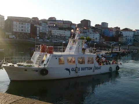 paseo en barco Finisterre atardecer excursión barco Puesta Sol Costa Gallega Galicia