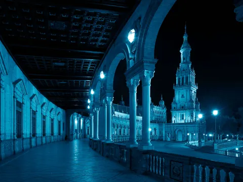 free tour nocturno Sevilla misterios leyendas visita guiada Gratuito