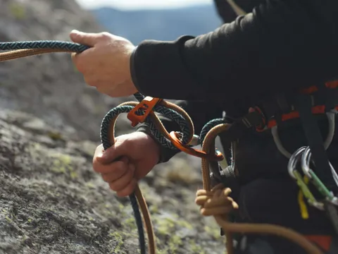 Multiaventura Cahorros Monachil Escalada Transporte desde Granada