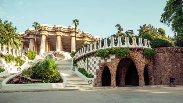 Qué hacer en Barcelona Provincia, Gaudí, cultura y paisaje más allá de las Ramblas