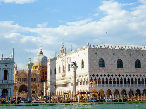 Visita guiada Venecia al completo y paseo en góndola