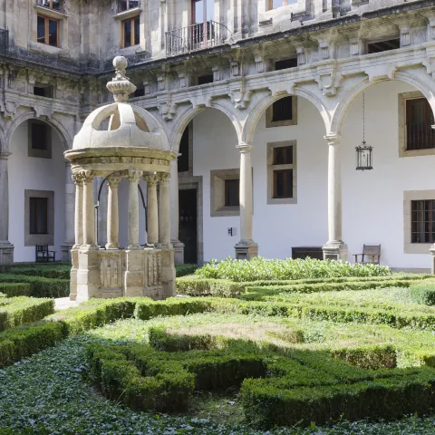 Hostal de los Reyes Católicos - Qué ver en Santiago - Guía de viaje Santiago de Compostela - Buendía Tours