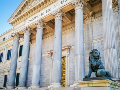 Frente al Congreso de los Diputados relevaremos crónicas ocultas que no aparecen en los libros de texto.