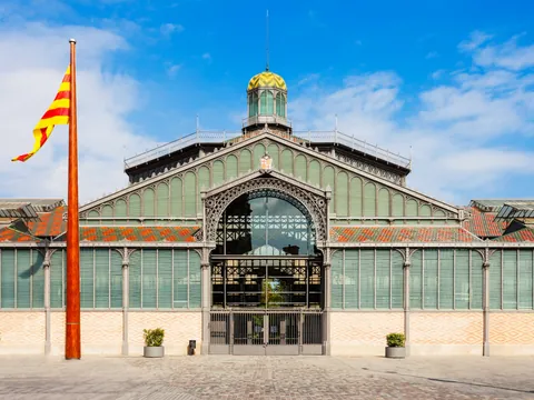 Fachada del antiguo mercado del Born en Barcelona.