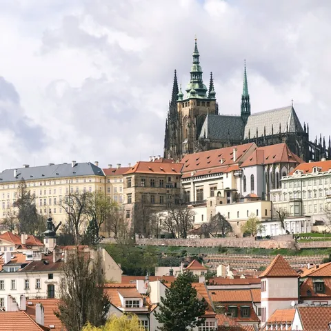 Vista del Castillo de Praga y la Catedral de San Vito
