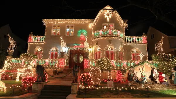 Casa iluminada por Navidad en Dyker Heights, Brooklyn, Nueva York