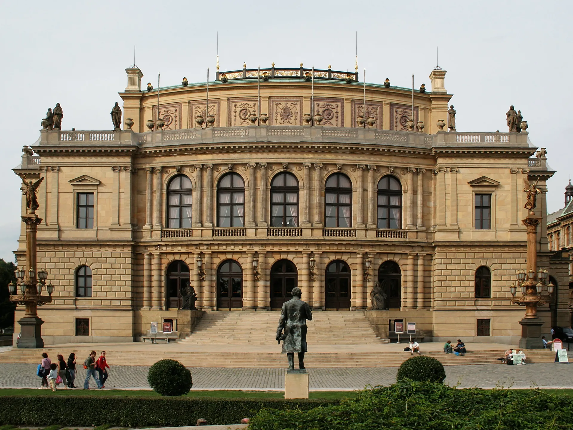 Rudolfinum de Praga - Qué ver en Praga - Guía de viaje Praga - Buendía Tours