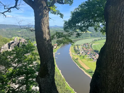 vista del río Elba desde la Suiza Sajona en Alemania