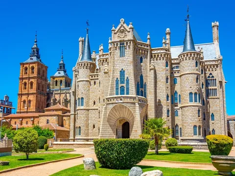 Excursión a León, Astorga y Castrillo de los Polvazares desde Oviedo