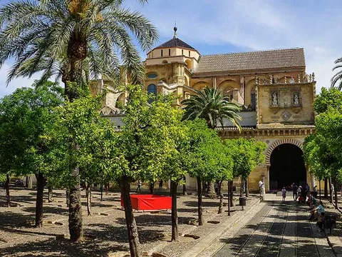 Patio Naranjos visita guiada Mezquita Catedral Alcazar Córdoba