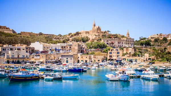 crucero-islas-gozo-comino_laguna-azul_excursion-barco_blue-lagoon_paseo-barco_catamaran_malta_buendia-tours (2).jpg