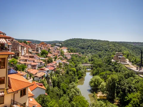 El pueblo de Arbanassi es otro de los puntos turísticos de esta excursión a Bulgaria desde Bucarest.