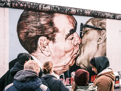 Muro de Berlín imagen de beso