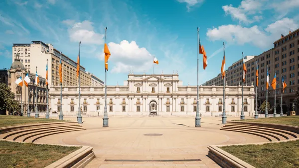 Palacio de la Moneda de Santiago de Chile, esencial en la historia chilena.