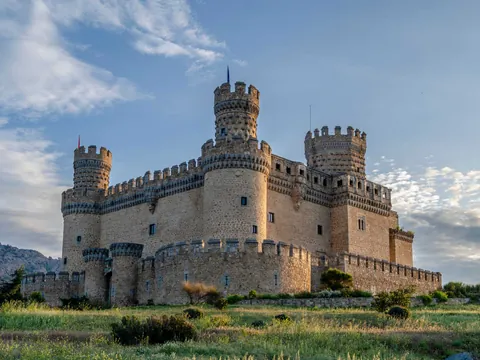 Castillo Mendoza Manzanares Real excursión Parque Nacional Guadarrama desde Madrid