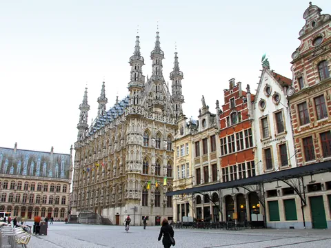 free tour Lovaina Imprescindible visita guiada en español Ayuntamiento Bélgica