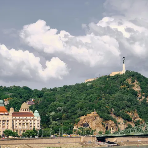 Imagen de la colina del Castillo de Buda