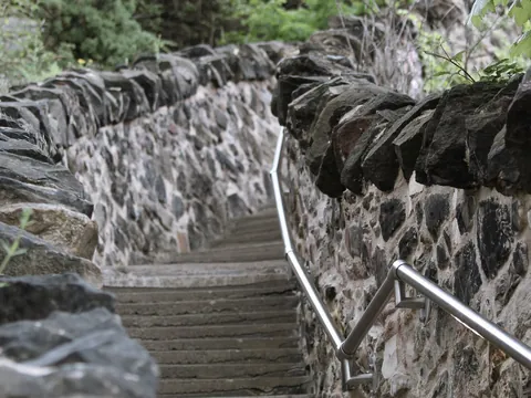 Escaleras de Jacob en Edimburgo, pasaje histórico de piedra usado durante el mercado negro de cadáveres