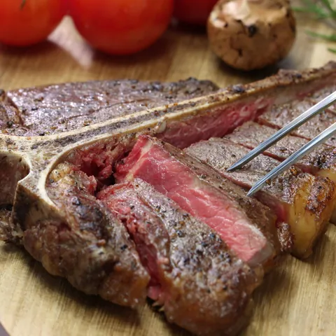 Bistecca alla Fiorentina - Comida típica de Florencia - Comer en Florencia - Guía de viaje Florencia - Buendía Tours