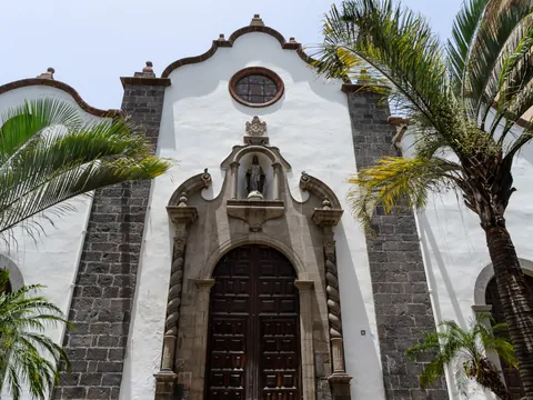 Iglesia de San Francisco, frente a la plaza homónima, que visitaremos.
