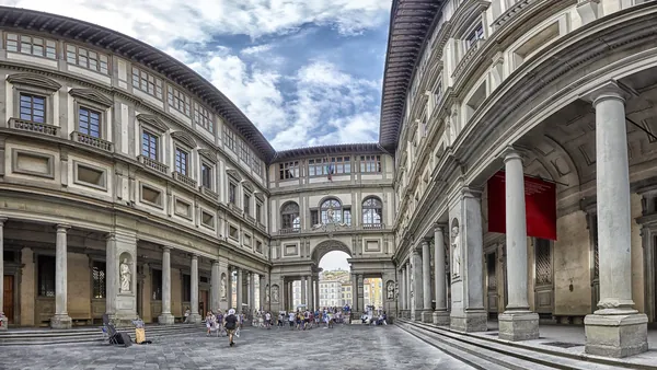 Exterior entradas a la Galería de los Uffizi