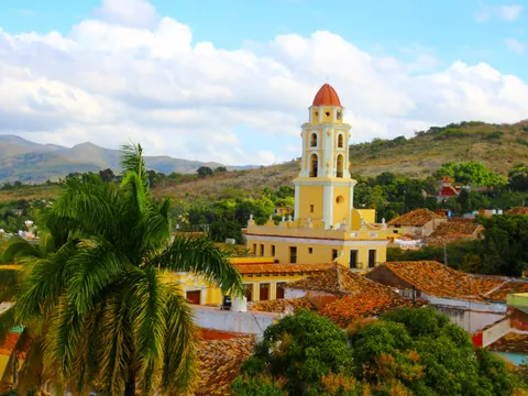 Vista panorámica de Trinidad y su ambiente natural, Cuba