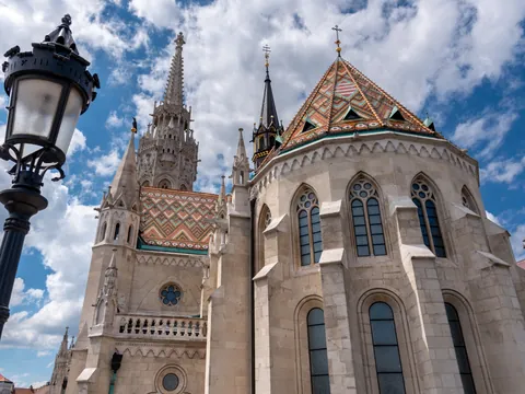 La iglesia de San Matías es otro de los monumentos icónicos del Castillo de Buda.