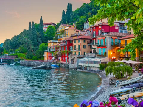 Paseo en barco por el Lago de Como y visita a la Villa Carlotta con guía exclusivo