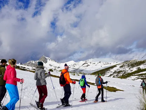Ruta en raquetas de nieve por Fuentes de Invierno