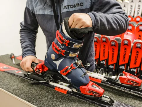 alquiler Material Express Vielha Baqueira Beret esquís Snowboard Ski Rental Lleida