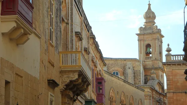 casas-excursion-mdina-acantilados-digli-la-valeta_buendia.jpg