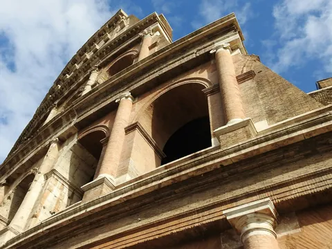 Fachada del Coliseo de Roma