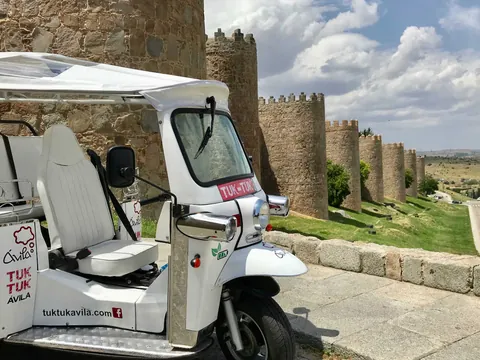 Tuk Tuk Avila