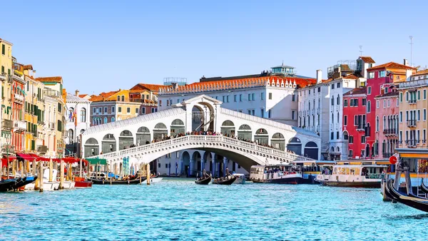 Vistas panorámicas del Gran Canal en Venecia.