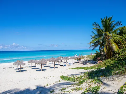 Excursión privada en coche clásico a Varadero desde La Habana