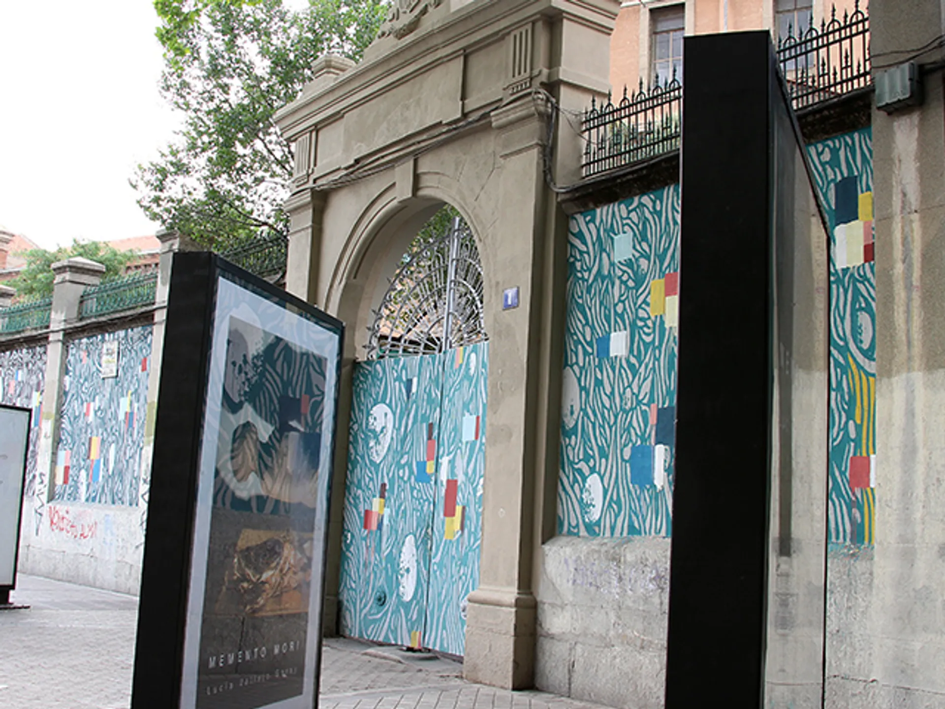 Entrada a la Tabacalera de Madrid - Qué ver en Madrid - Guía de Viaje de Madrid - Buendía Tours