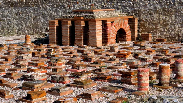 free tour Complutum Ciudad Romana visita guiada gratis gratuita Alcala Henares Madrid
