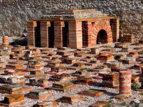 free tour Complutum Ciudad Romana visita guiada gratis gratuita Alcala Henares Madrid