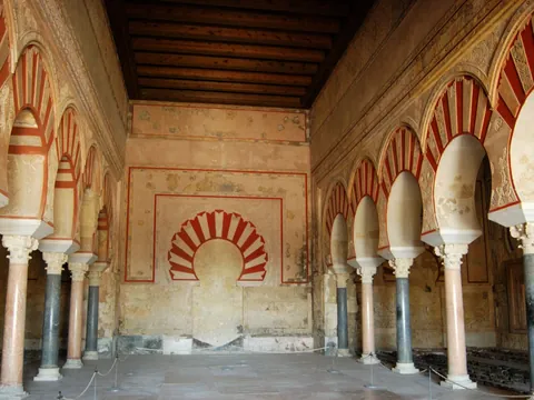 visita-guiada-medina-azahara_ciudad-brillante_entradas_cordoba_andalucia_buendia-tours (2).jpg