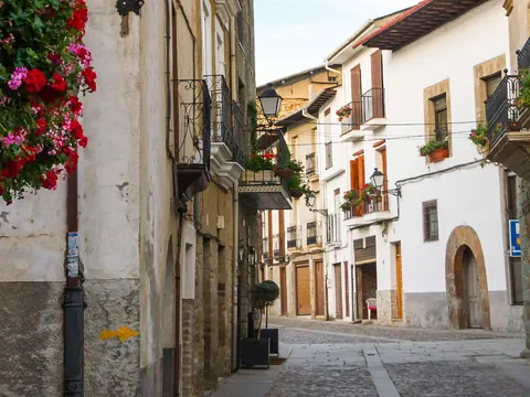 visita-guiada-villafranca-bierzo_castillo-casco-historico_castilla-leon_buendia (9).jpg