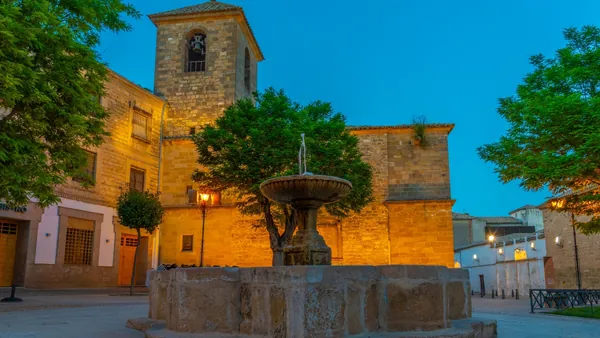 tour-nocturno-teatralizado-ubeda_0.jpg