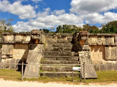 Cabezas Serpiente Chichen Itza