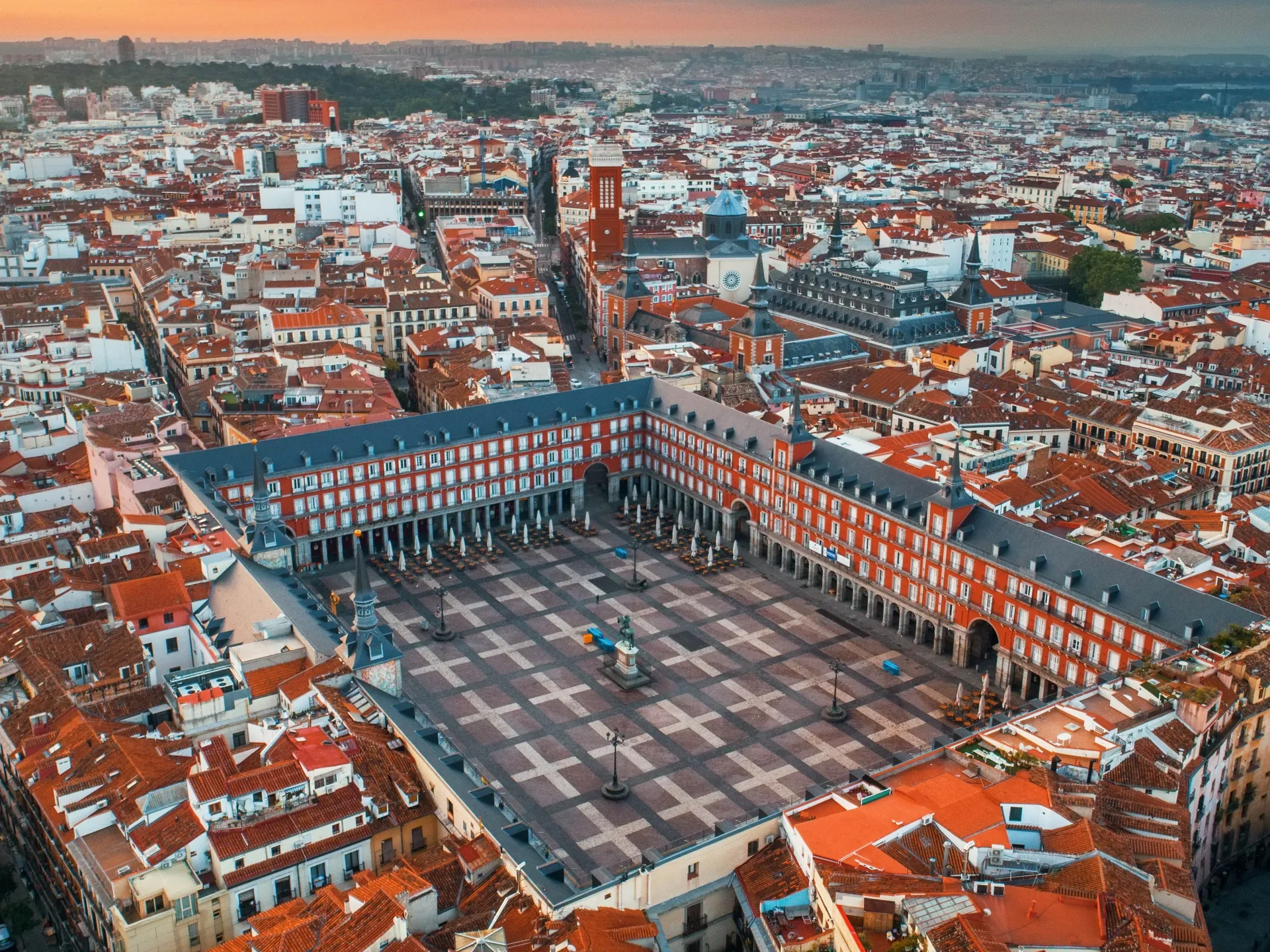 Vista aérea de Madrid con la Plaza Mayor - Plaza Mayor de Madrid - Qué ver en Madrid - Guía de Viajes Madrid - Buendía
