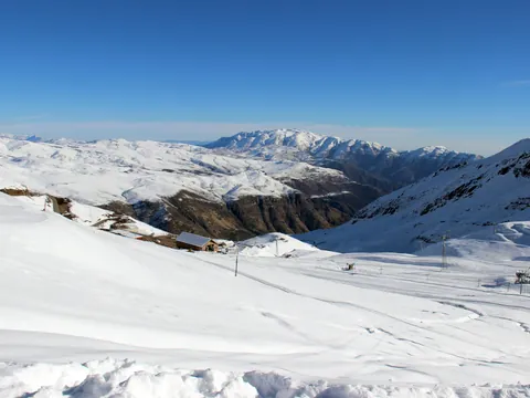 Paisaje del Valle Nevado que veremos en esta excursión desde Santiago de Chile.