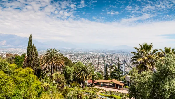 Cerro de San Cristóbal, el punto más alto de Santiago de Chile.
