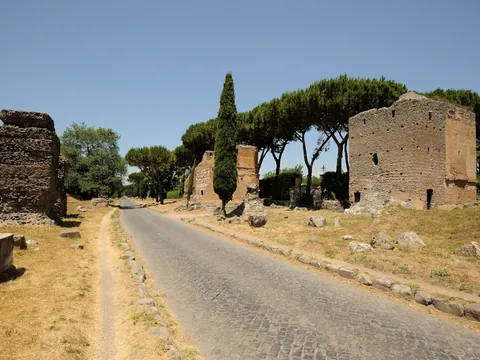 Tramo del tour por la Via Appia de Roma, la calzada clave de la Antigua Roma.