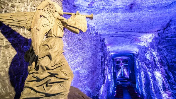 angel-catedral-sal.Zipaquir.jpg