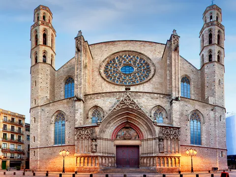 Fachada de Santa María del Mar en Barcelona, Bien de Interés Cultural