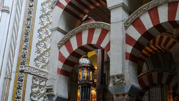 Interior Mezquita visita guiada Mezquita-catedral de Córdoba
