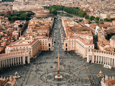 Vista aérea de la Plaza de San Pedro y el Vaticano